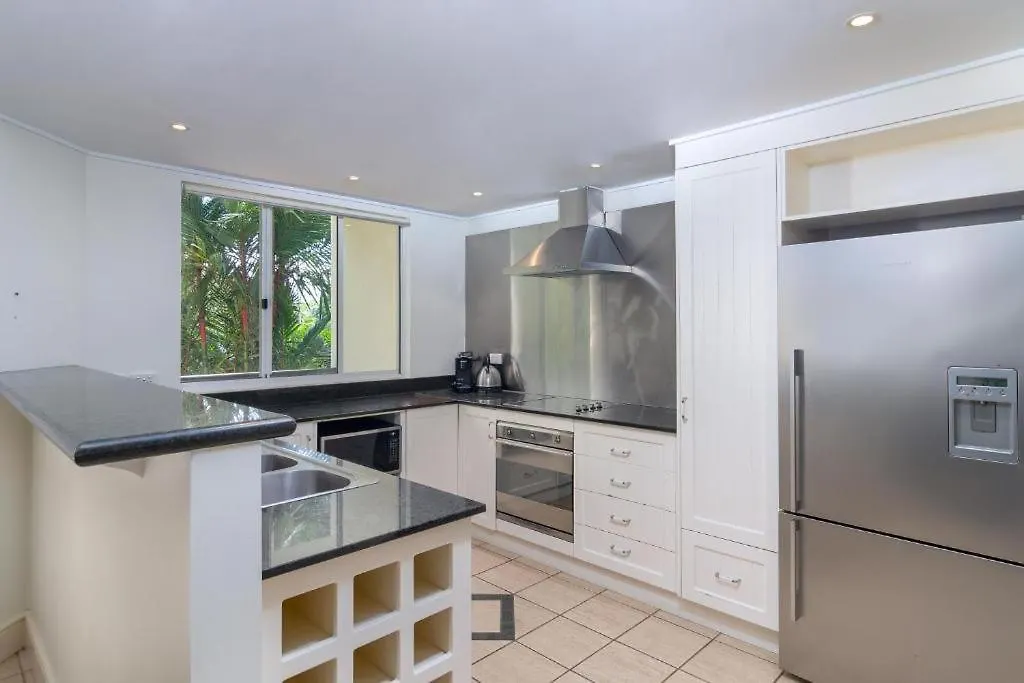 Mandalay Luxury Beachfront Apartments Port Douglas Hotel apartamentowy