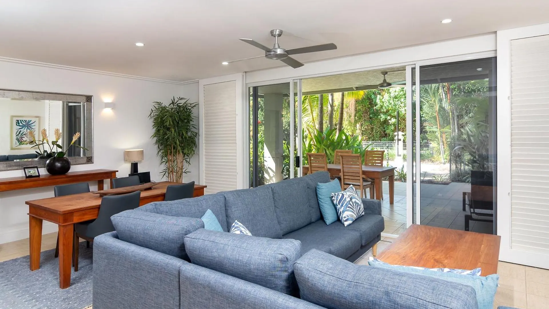 ***** Hotel apartamentowy Mandalay Luxury Beachfront Apartments Port Douglas Australia