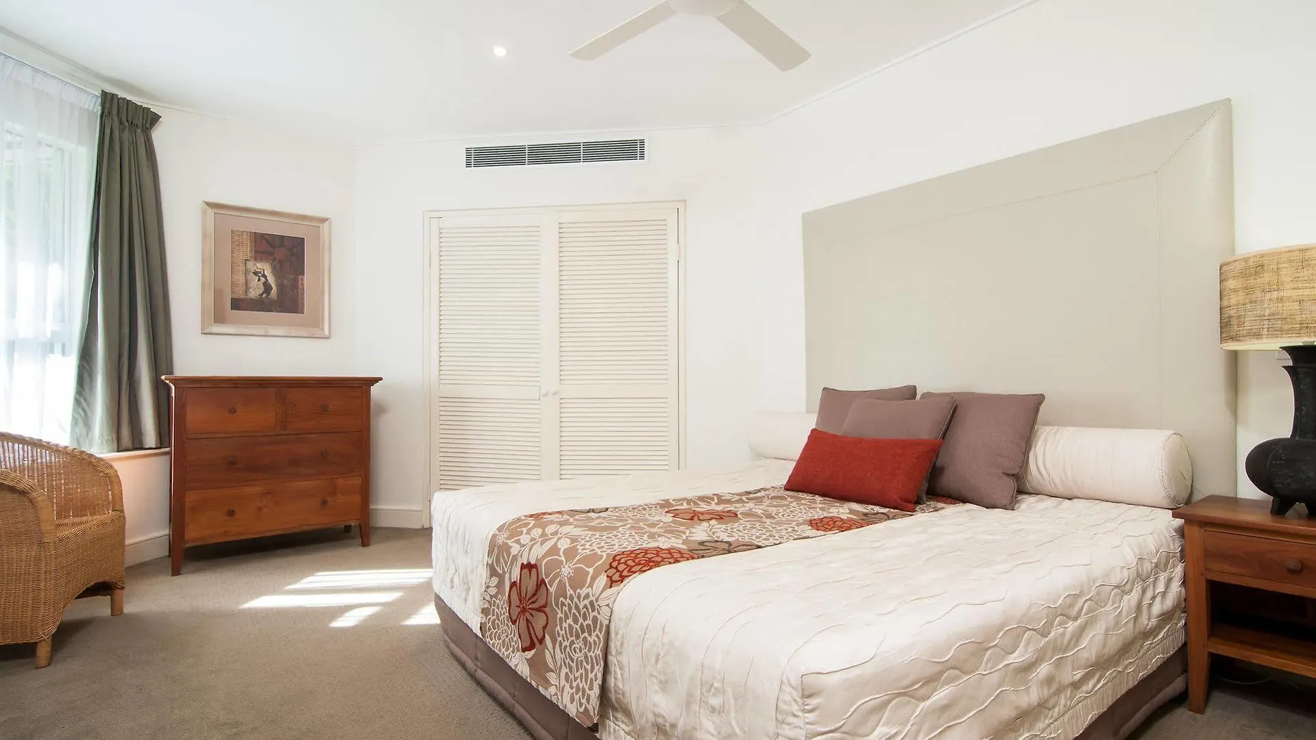 Hotel apartamentowy Mandalay Luxury Beachfront Apartments Port Douglas